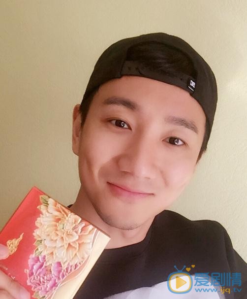 平凡歲月二膀子是誰演的？平凡歲月二膀子扮演者於笑個人資料、寫真及生活照欣賞