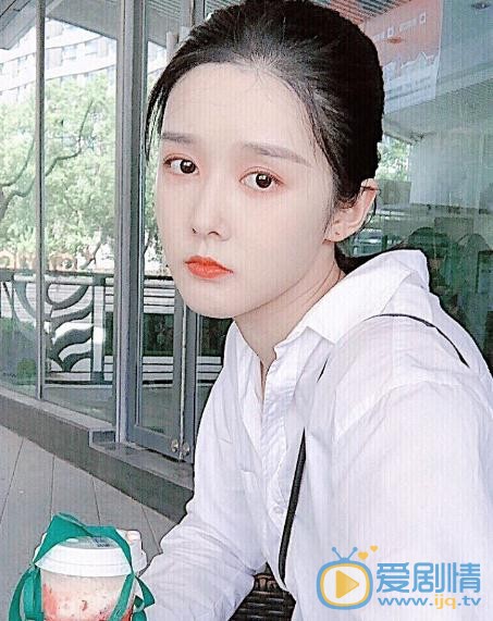 一千零一夜思思是誰演的？思思扮演者余籽璇個人資料、寫真及生活照欣賞