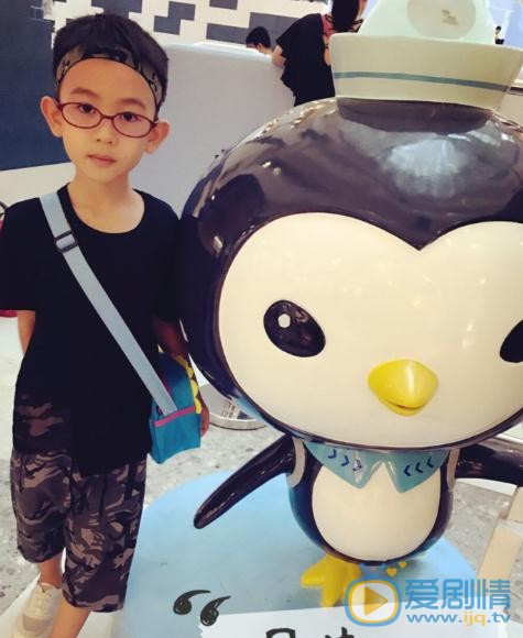 我的體育老師馬瑙是誰演的？馬瑙扮演者劉煜宸個人資料、寫真及生活照欣賞