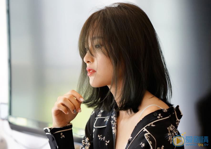 屈玥個人資料簡介 屈玥家庭背景 屈玥寫真照