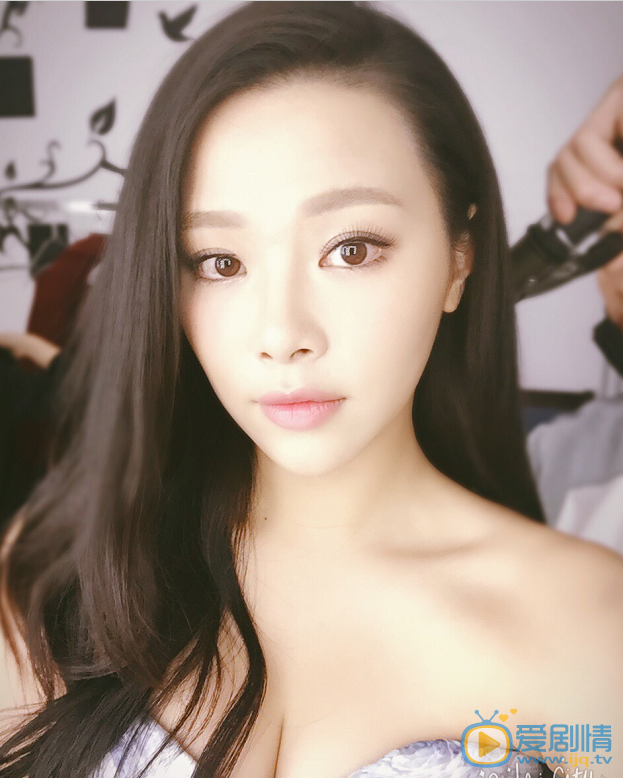 繁星四月李姐是誰演的?李姐扮演者蔚雨芯個人資料及生活私照欣賞