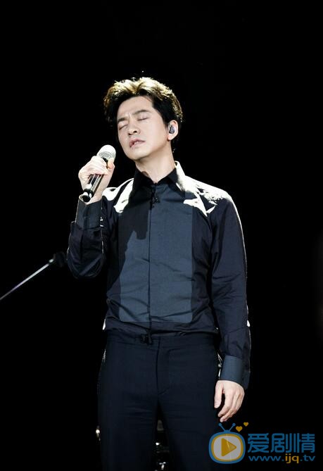 歌手李健為《父親寫的散文詩》重新寫了段歌詞，好聽且養耳！