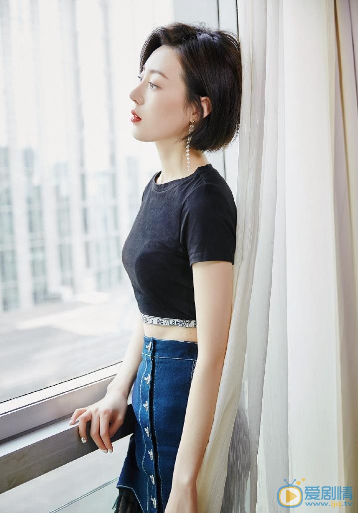 幸福一家人白雪是誰演的？白雪扮演者何美璇個人資料、寫真及生活照欣賞