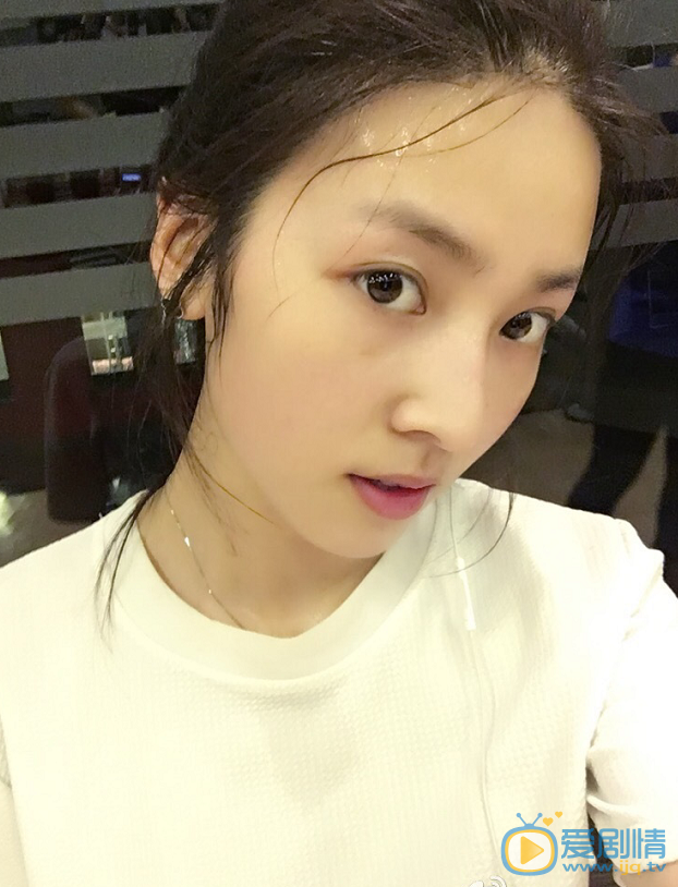  微微一笑很傾城孟逸然是誰扮演的？孟逸然扮演者馬春瑞個人資料及寫真生活照欣賞