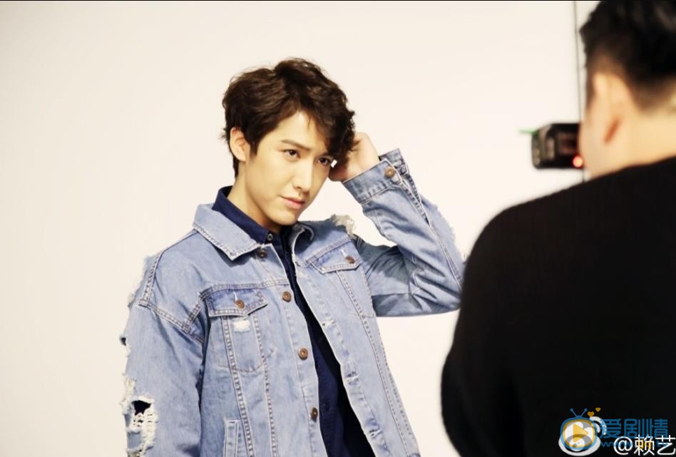 談判官謝曉天是誰扮演的?談判官謝曉天扮演者賴藝個人資料、寫真及生活照