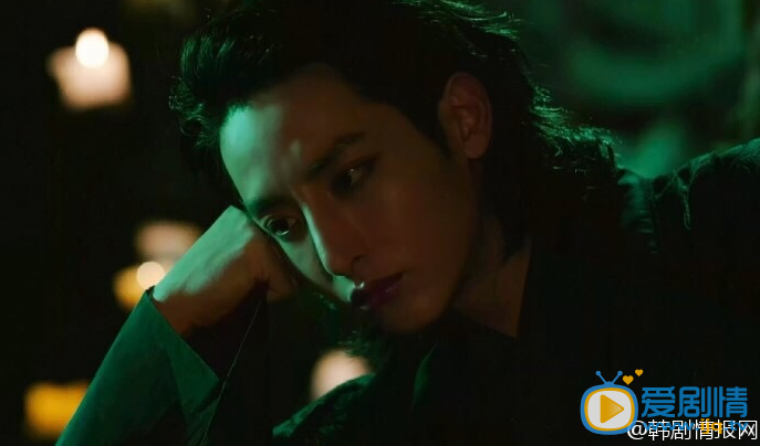 夜行書生熱播 白毛鬼李秀赫單人劇照曝光