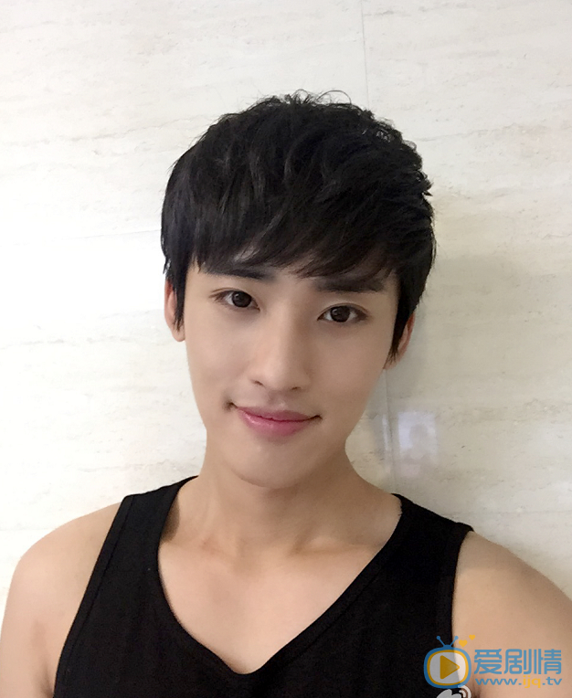 微微一笑很傾城真水無香是誰演的？張赫個人資料及寫真生活照欣賞