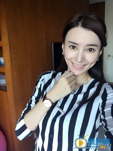 劉海戲金蟾蘿蔓艾晴扮演者唐熙寫真及生活照欣賞