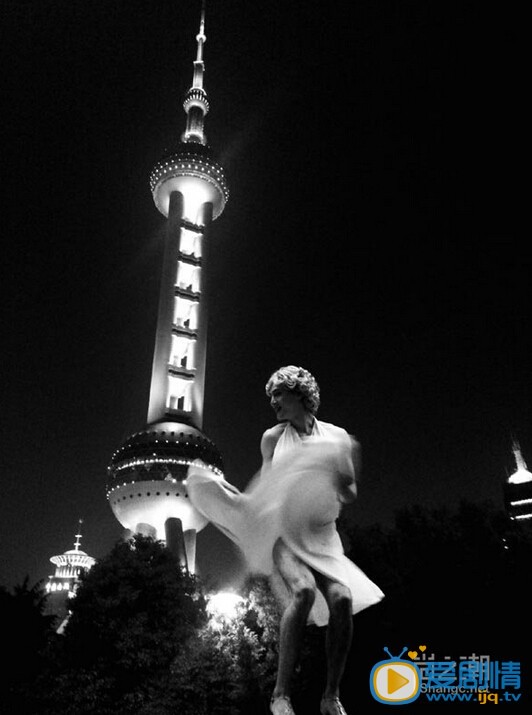 《大好時光》胡歌曝夢露反串照 網友調侃該刮腿毛了