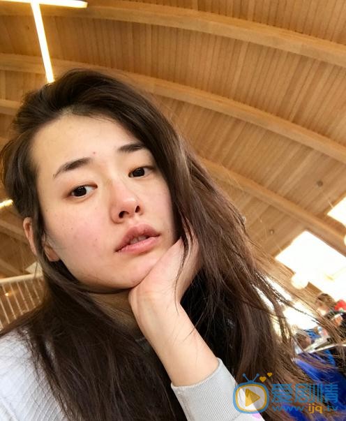 夏至未至程七七是誰扮演的？程七七扮演者柴碧雲個人資料、寫著及生活照欣賞