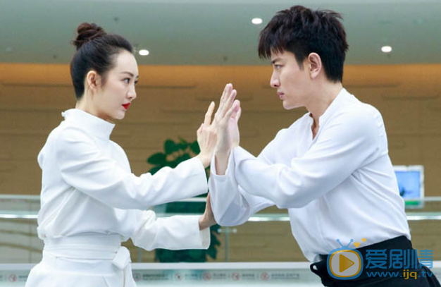 推手陳一凡為什麼會幫助柳青陽 柳青陽和她是什麼關係？