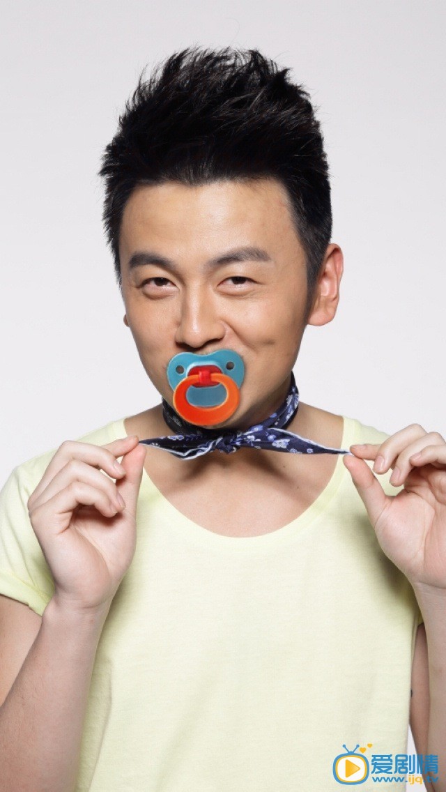 我的前半生陳俊生是誰演的？陳俊生扮演者雷佳音個人資料及生活寫真照欣賞