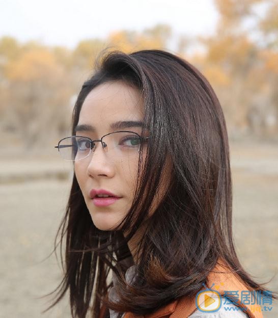 軒轅劍之漢之雲端蒙是誰扮演的？軒轅劍之漢之雲端蒙扮演者代斯個人資料、寫真及生活照欣賞