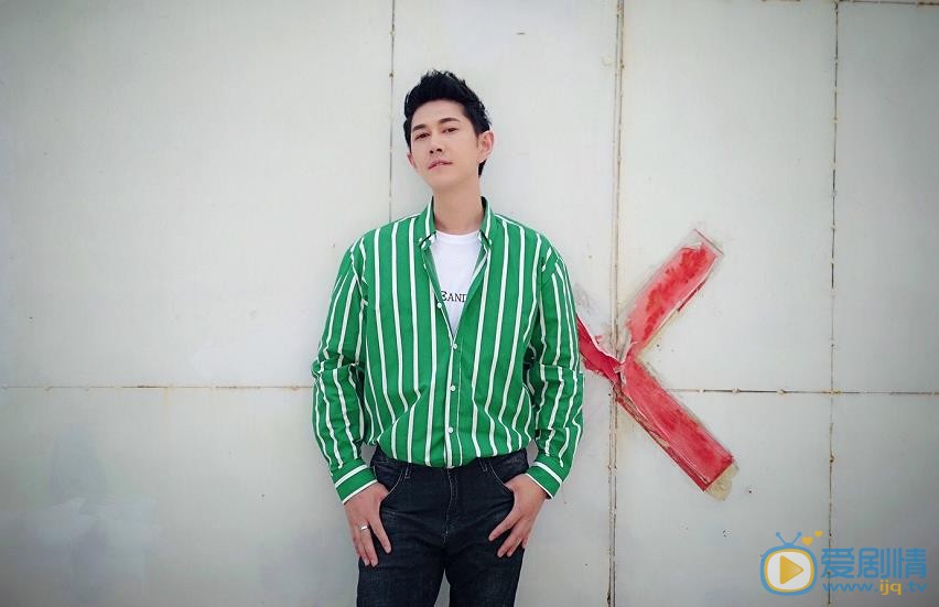 橙紅年代韓進是誰演的？韓進扮演者何明翰個人資料、寫真及生活照欣賞