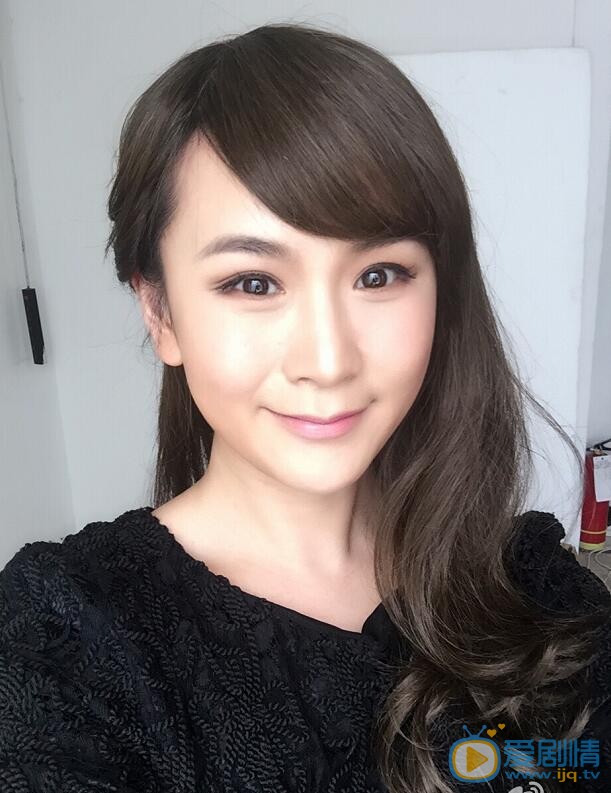  國民大生活趙燕是誰演的？趙燕扮演者洛葳個人資料及生活寫真照欣賞