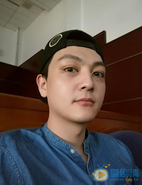 柒個我白向榮是誰演的？柒個我白向榮扮演者張曉謙個人資料、寫真及生活照欣賞