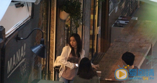 鄧紫棋約會新歡，戴情侶戒指疑似曝光戀情