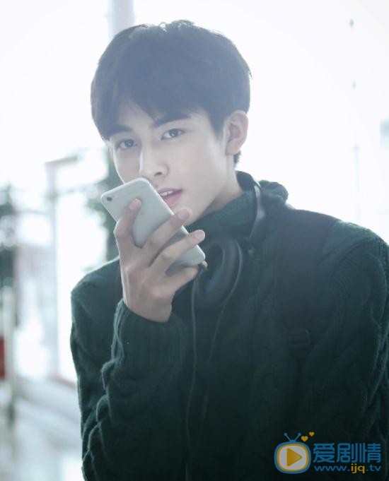 鳳囚凰容止是誰演的？鳳囚凰容止扮演者宋威龍個人資料、寫真及生活照欣賞