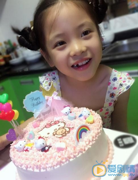 兒科醫生潘薇薇是誰演的?兒科醫生潘薇薇扮演者陳朵怡個人資料、寫真及生活照欣賞