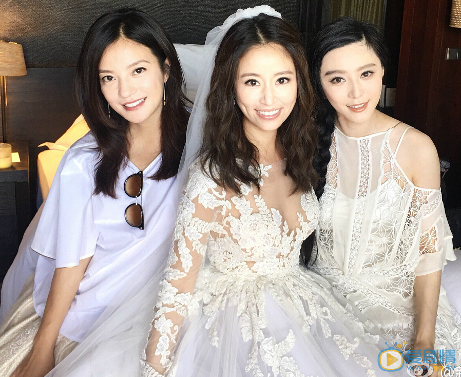 林心如霍建華大婚 彼此深情表白“我愛你”擁吻5秒