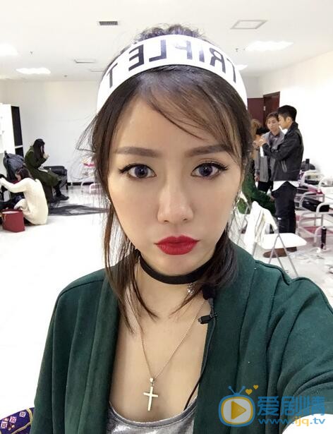 拜託了衣櫥桃巫奇有什麼驚人背景？桃巫奇和鹿晗是什麼關係？