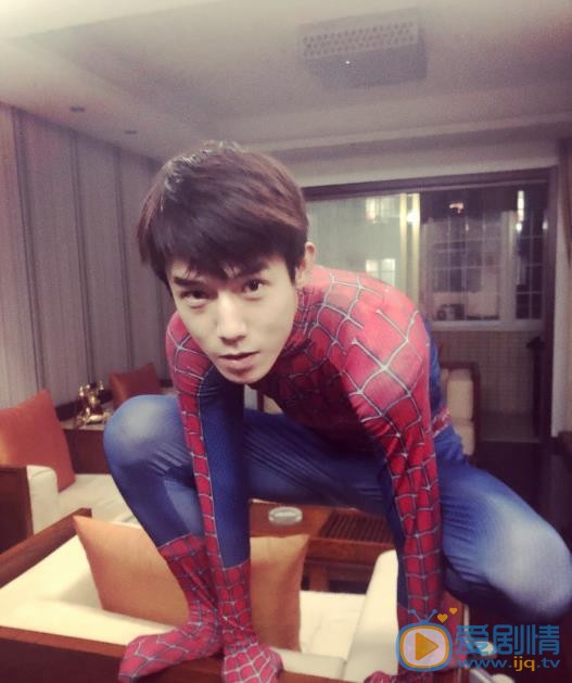 沙海楊好是誰扮演的？沙海楊好扮演著朱戩個人資料、寫真生活照