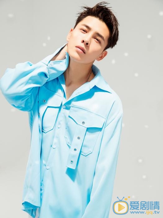 那刻的怦然心動邱家武是誰扮演的？邱家武扮演者洪堯個人資料、寫真及生活照欣賞