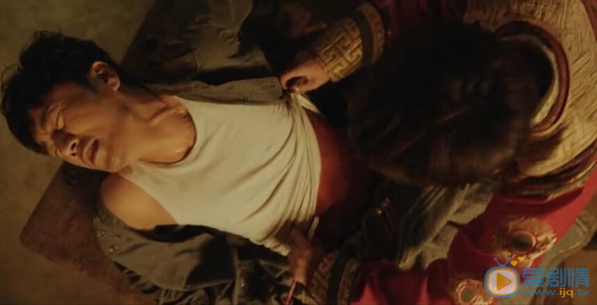 沙海吳邪肚子為什麼會鑽進蟲子？擁有麒麟竭的吳邪為什麼會被蟲子攻擊？