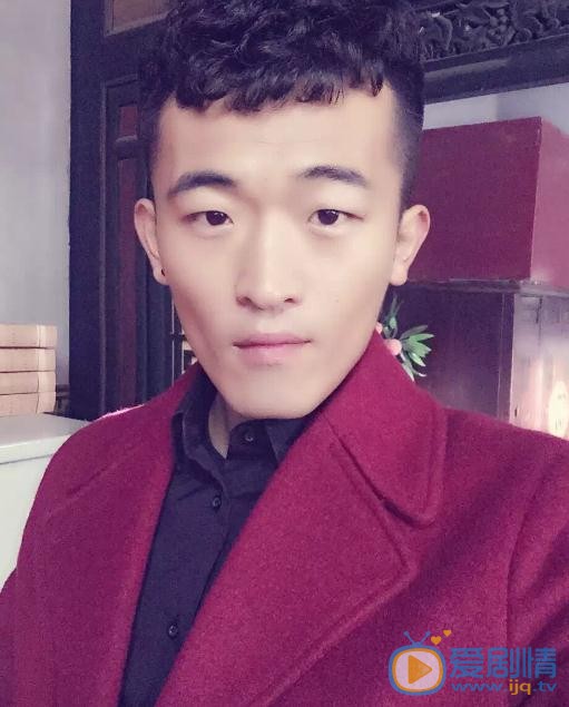 生於70年代王小兵是誰演的？王小兵扮演者姜寒個人資料、寫真及生活照欣賞