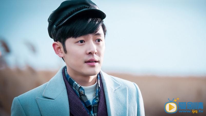 《畢業歌》主演造型曝光 譜寫亂世情緣