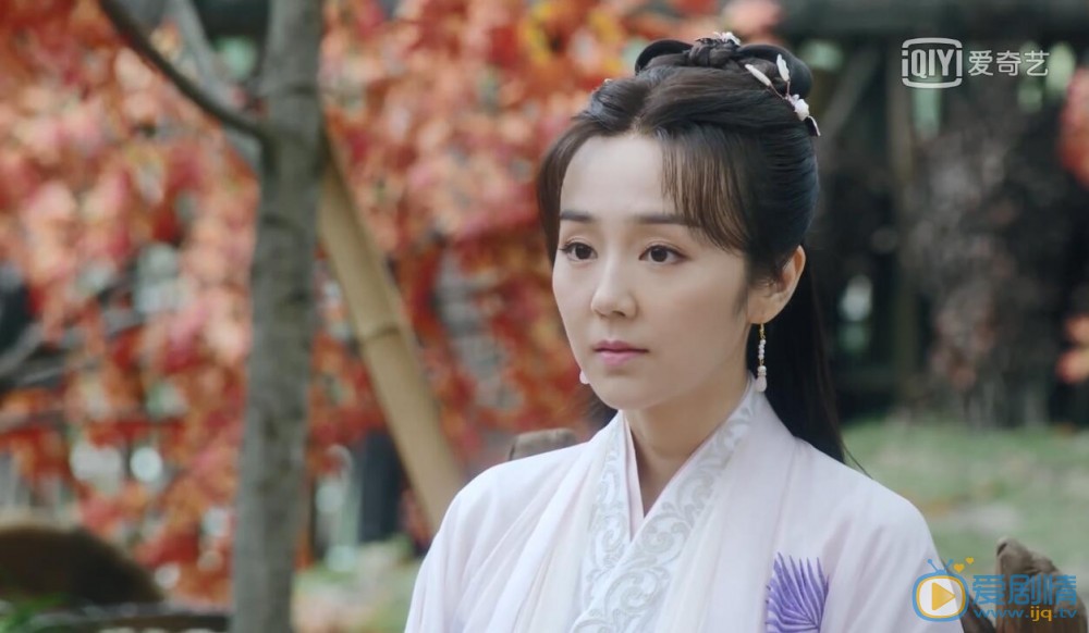 錦衣之下林菱是誰？她和袁今夏是什麼關係？