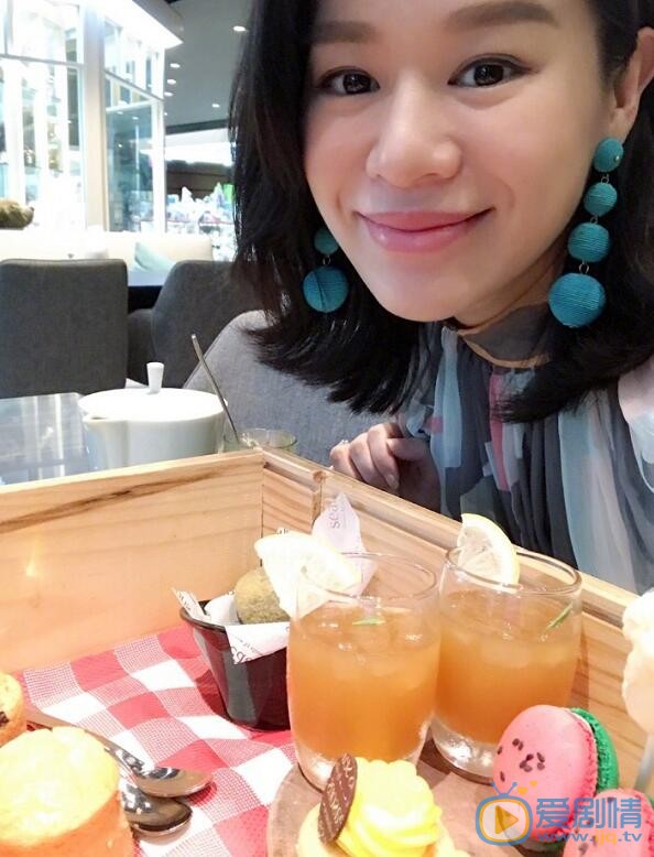  那年花開月正圓胡詠梅是誰演的？胡詠梅扮演者胡杏兒個人資料及生活寫真照欣賞