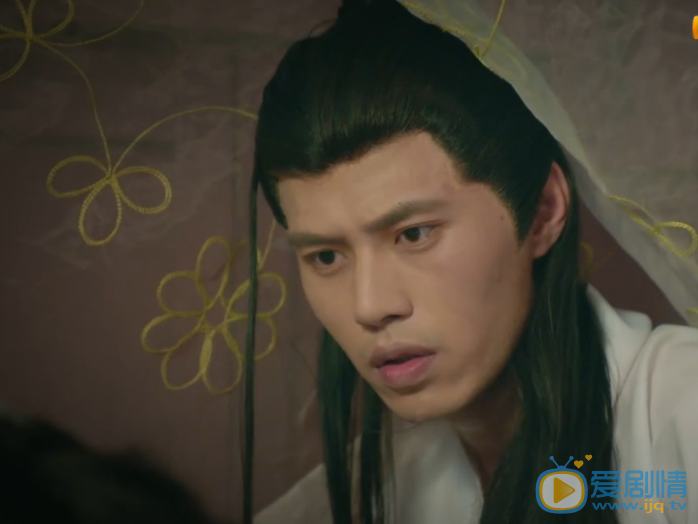  瘋狂天后天后有多少男寵？天后為什麼不能見天爵？