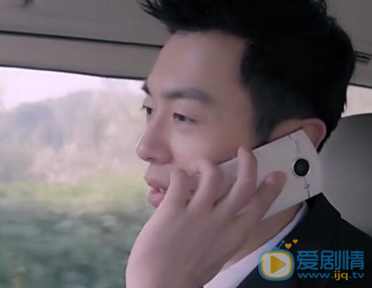 漂洋過海來看你鄭楚用的什麼手機？手機是什麼牌子的？