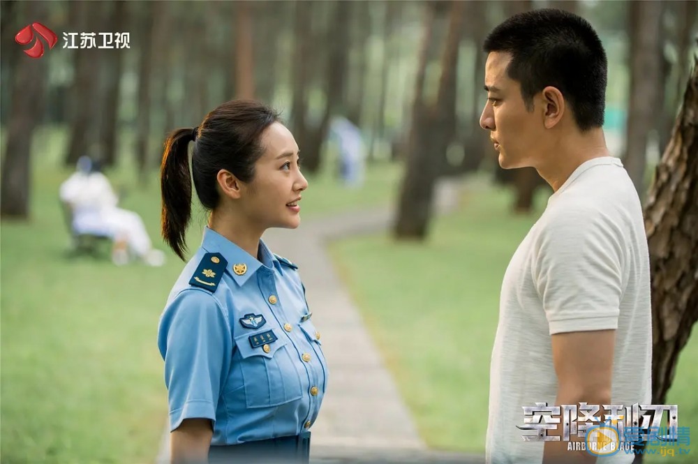 空降利刃張啟喜歡誰?最後和誰在一起?