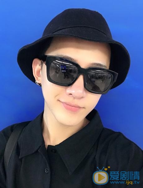 鳳囚凰柳色是誰演的？鳳囚凰柳色扮演者盧卓個人資料、寫真及生活照欣賞