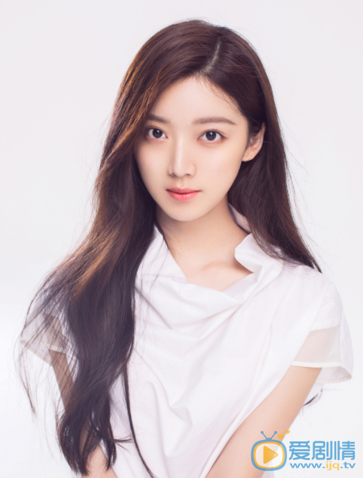  肖雨個人早年經歷    寫真