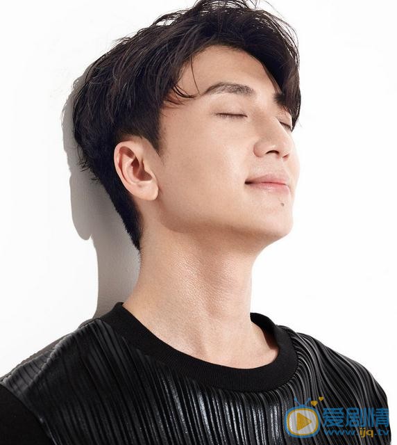 醉玲瓏元灝是誰演的？醉玲瓏元灝扮演者高一清個人資料、寫真及生活照欣賞