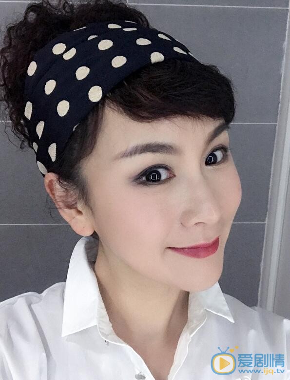  國民大生活趙燕是誰演的？趙燕扮演者洛葳個人資料及生活寫真照欣賞