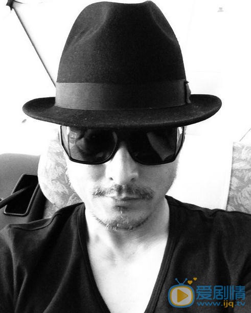 一路繁花相送辛開宇是誰演的？辛開宇扮演者李銘順個人資料、寫真及生活照欣賞