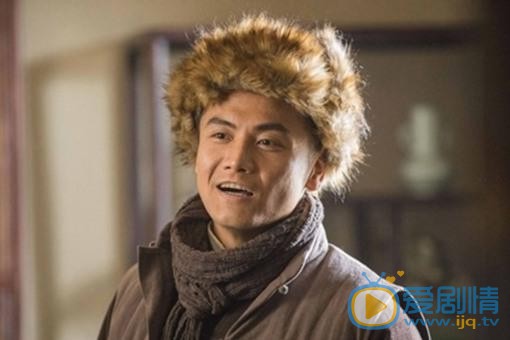 老酒館馬旅長是由誰飾演的？他的結局怎么樣？