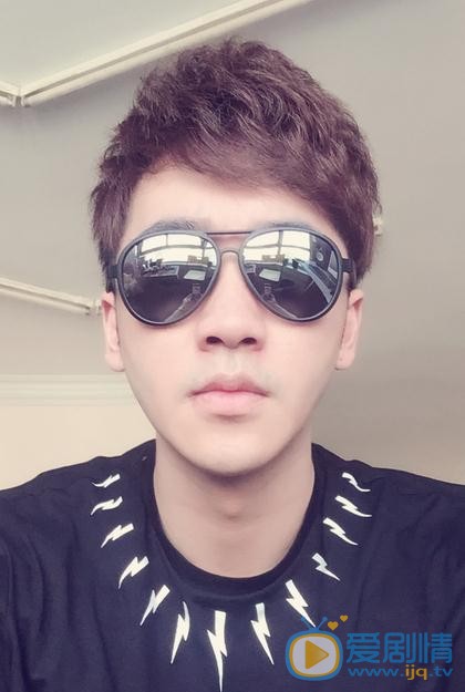 醉玲瓏蕭續是誰演的？醉玲瓏蕭續扮演者毛方圓個人資料介紹、寫真及生活照欣賞