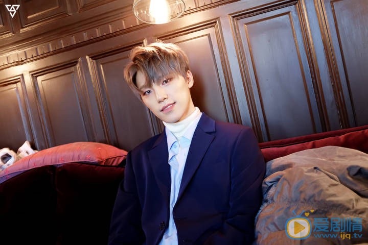 李燦個人資料簡介 李燦演藝經歷 李燦寫真圖片