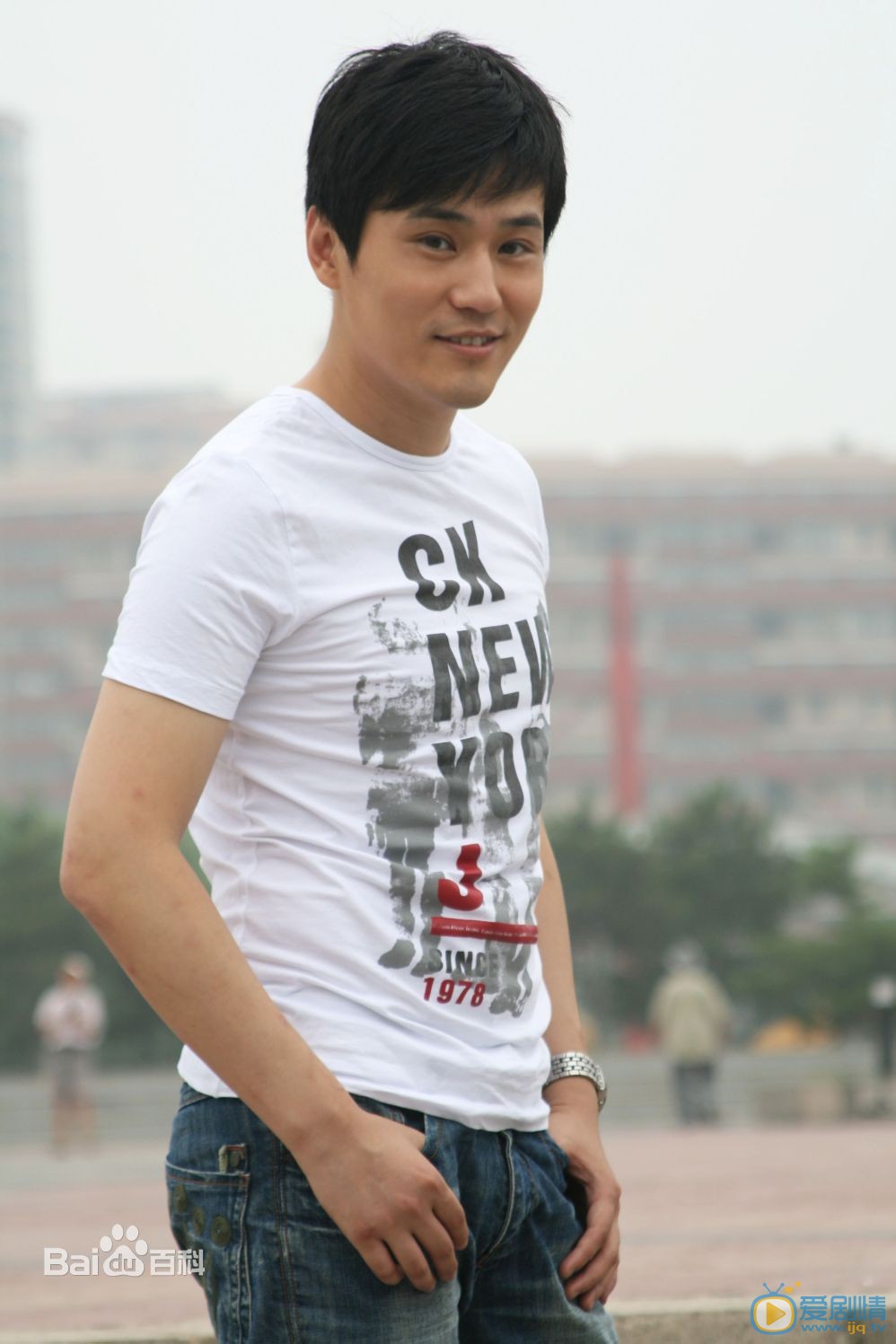 政委中龍萬虎是誰演的？龍萬虎扮演者喬涵個人資料簡介