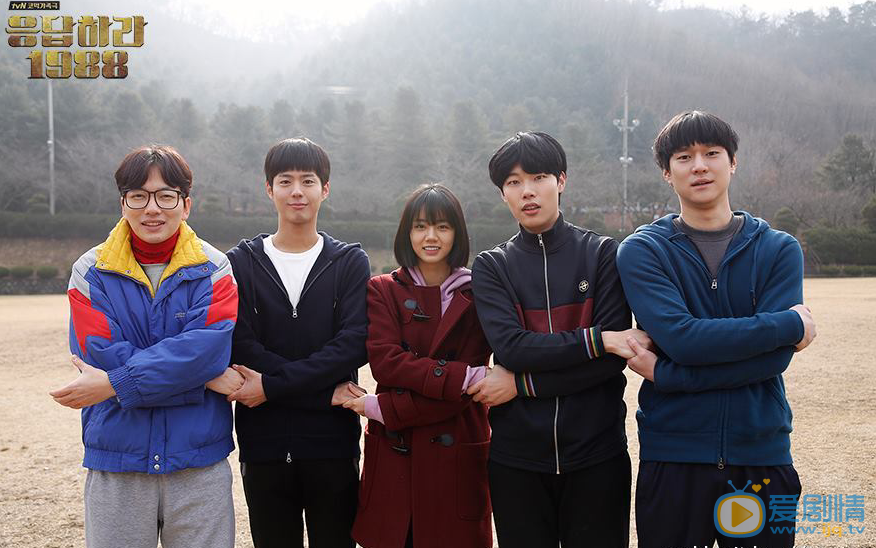 《請回答1988》再現港片風靡韓國盛況"請回答"系列編導再合作打造別樣家庭劇