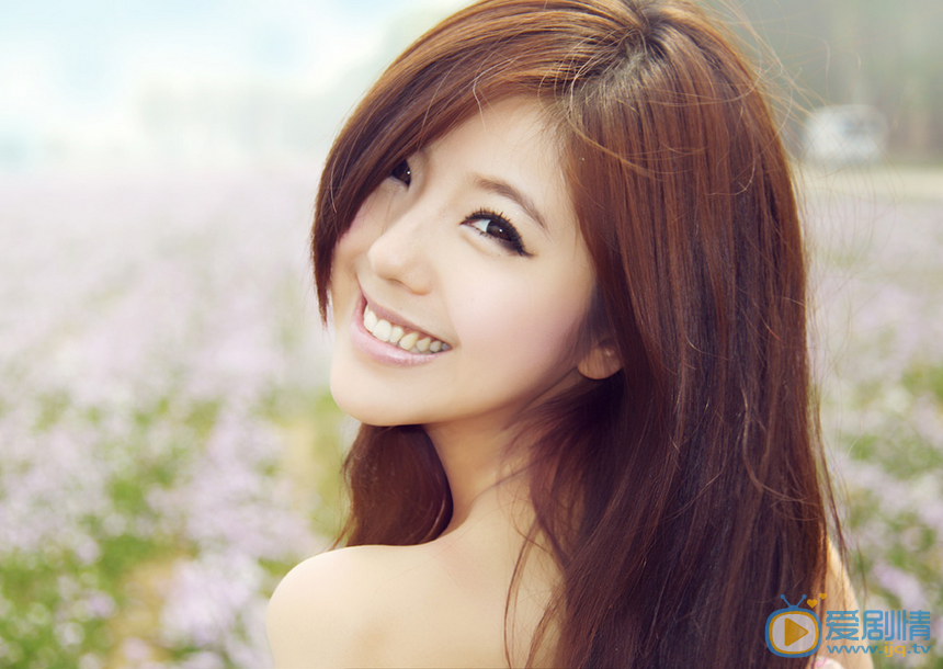 繁星四月李寶英是誰演的？李寶英扮演者趙奕歡個人資料生活私照欣賞