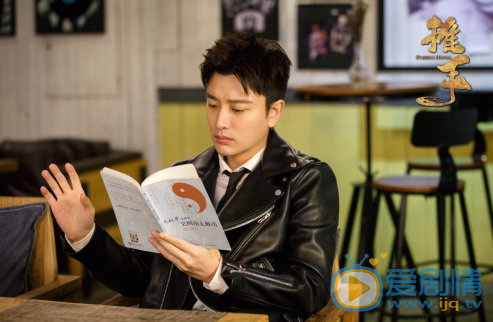 《推手》中賈乃亮飾演的柳青陽等男性角色最終結局如何？