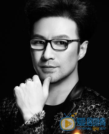 汪峰寫真照 汪峰個人經歷及家庭背景