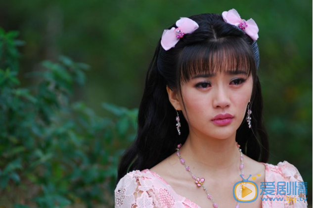 夏花《十二金錢鏢》劇照 飾演黃芊惠   夏花個人資料簡介