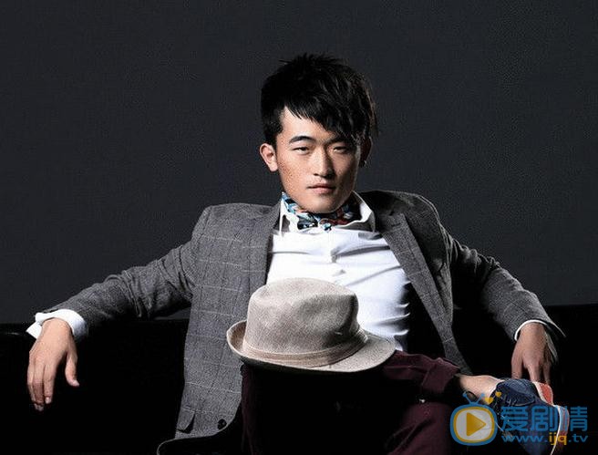 生於70年代王小兵是誰演的？王小兵扮演者姜寒個人資料、寫真及生活照欣賞